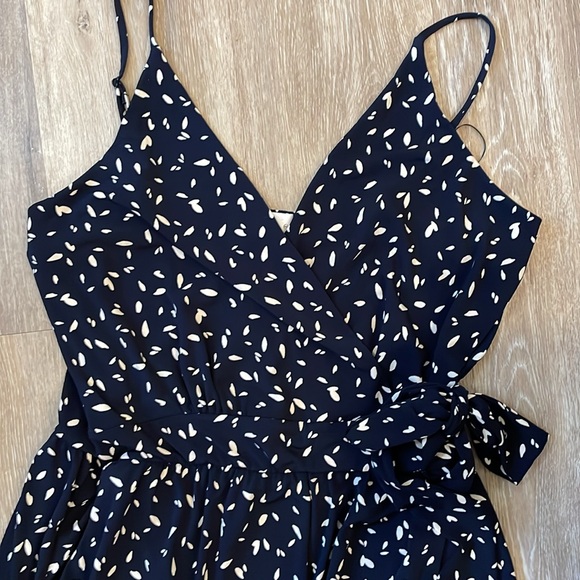 Spaghetti strap jumpsuit - Picture 2 of 6